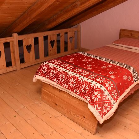 La Ferme Du Grand Paradis Cogne Szoba fotó