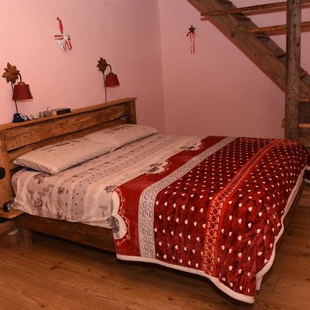 La Ferme Du Grand Paradis Cogne Szoba fotó