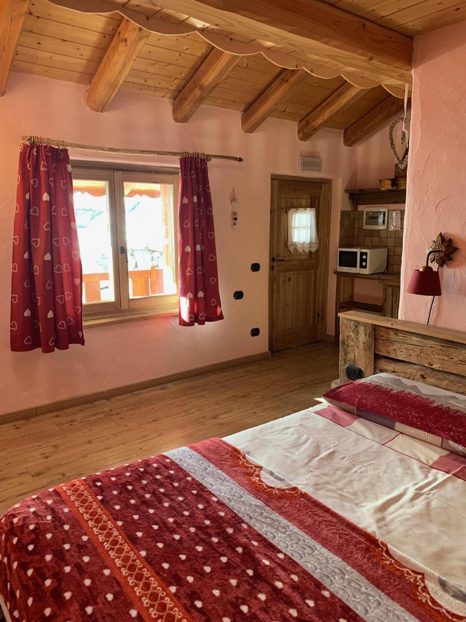 La Ferme Du Grand Paradis Cogne Szoba fotó